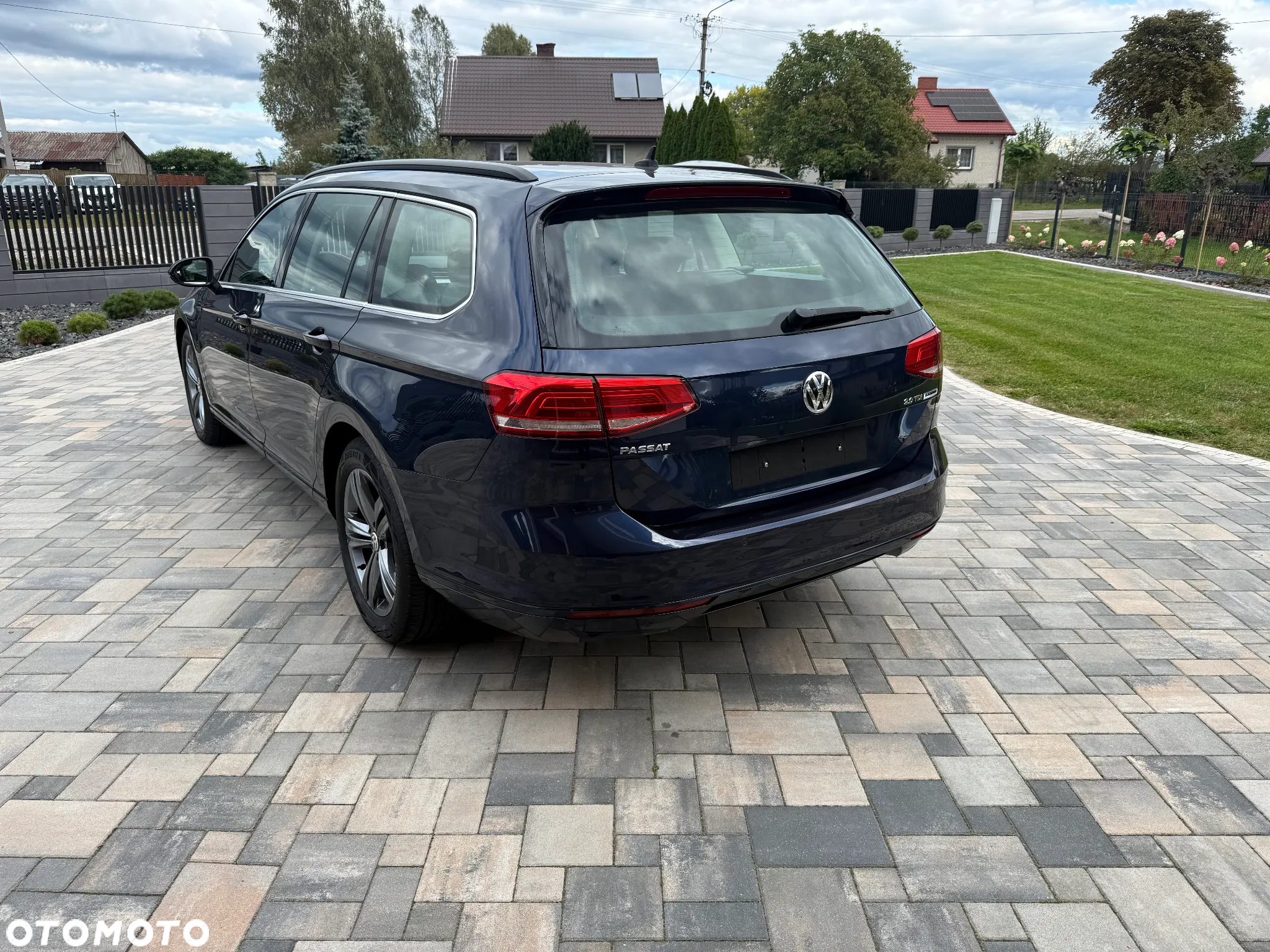 Volkswagen Passat 2.0 TDI BMT Highline - 13