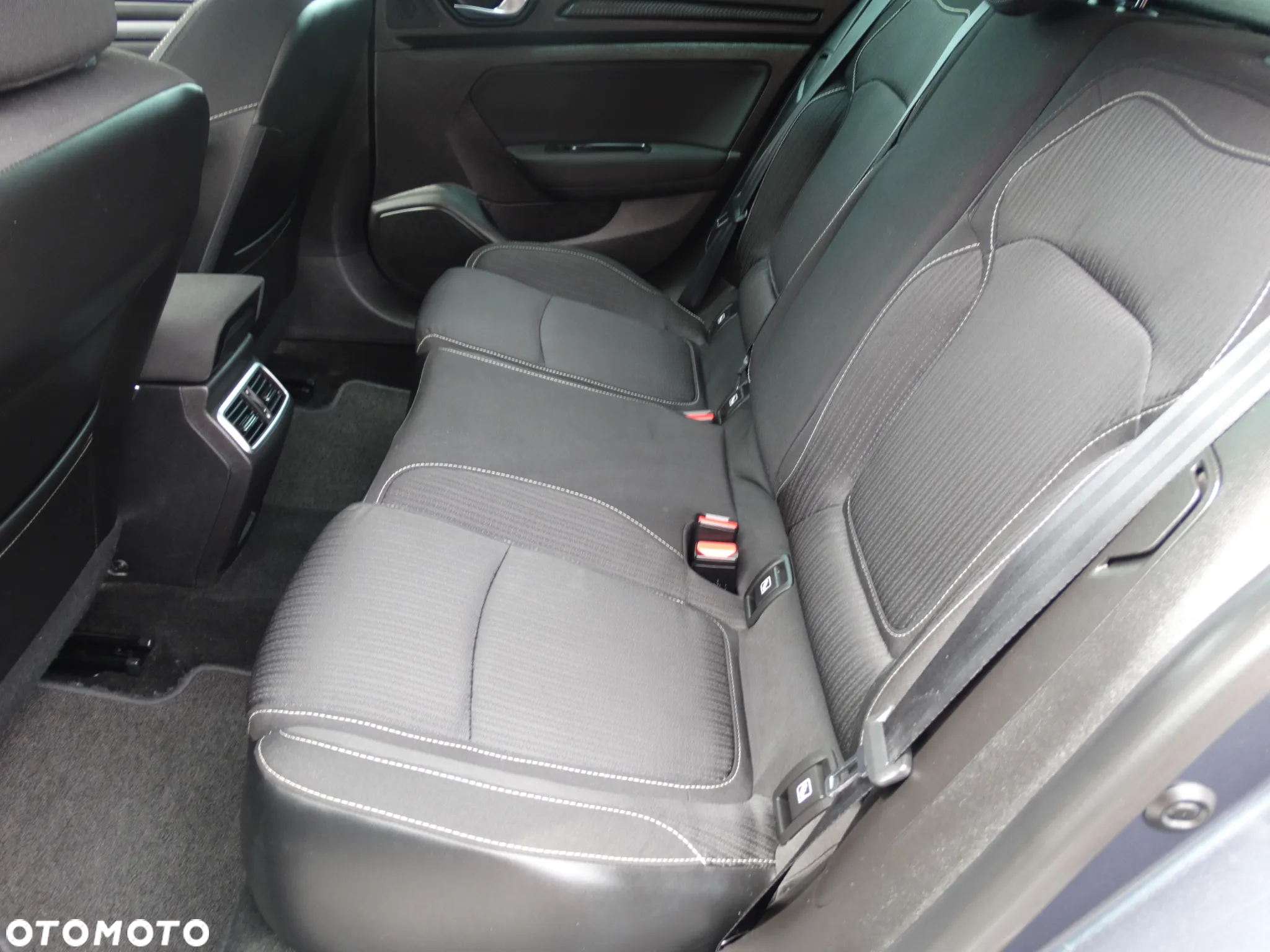 Renault Megane 1.2 Energy TCe Limited - 26