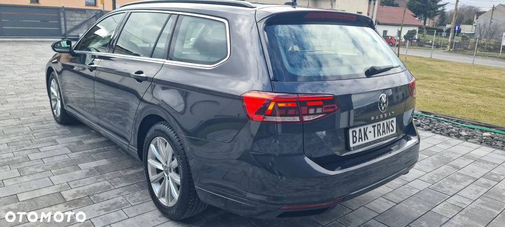 Volkswagen Passat - 16
