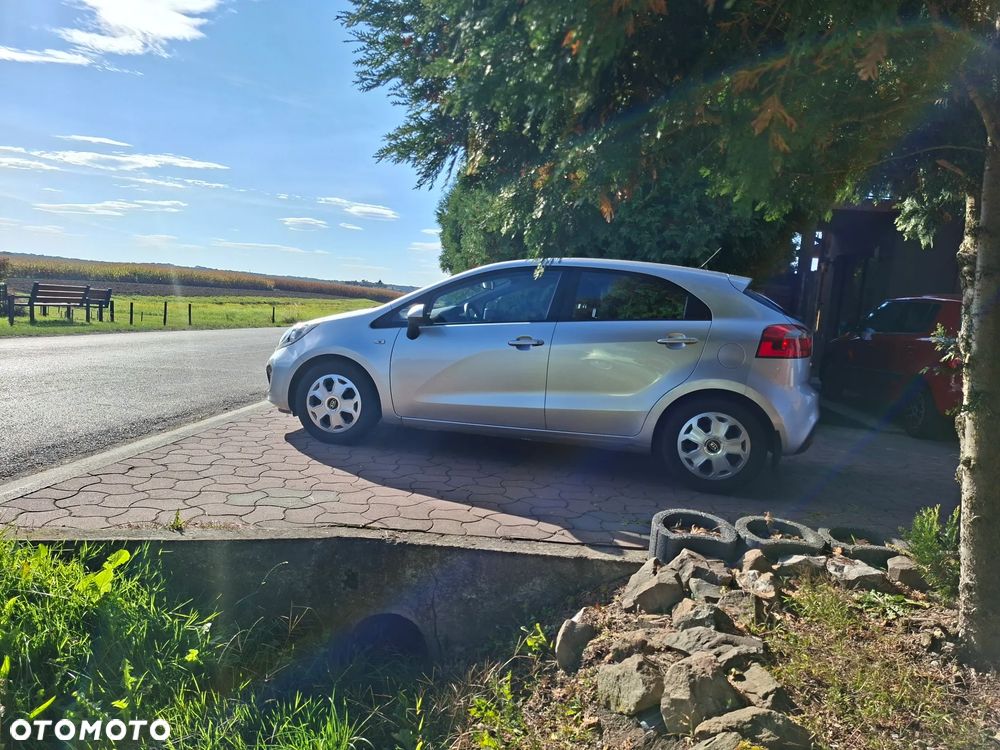 Kia Rio - 9