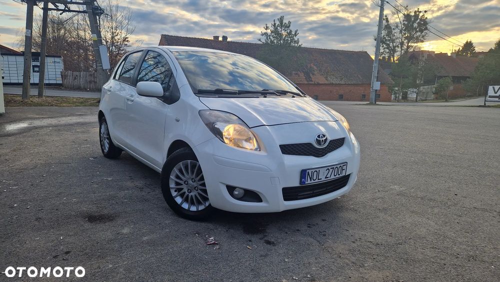Toyota Yaris - 4