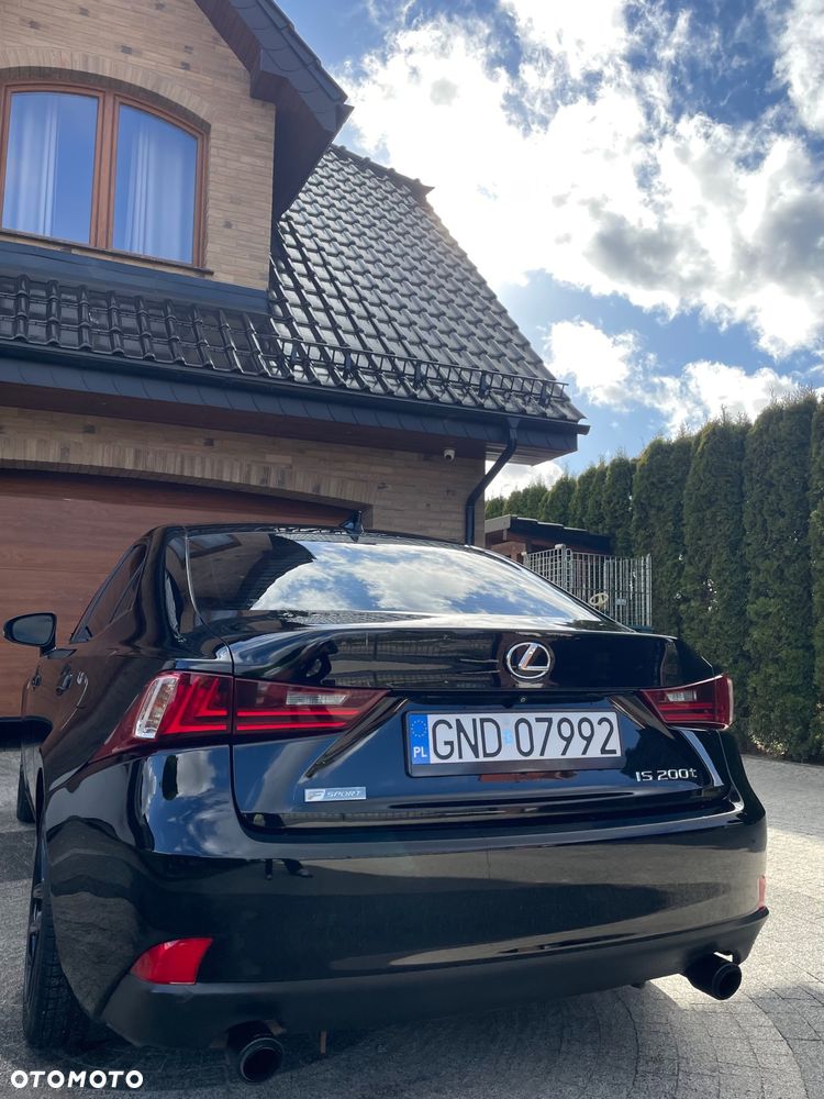 Lexus IS 200t F Sport - 9