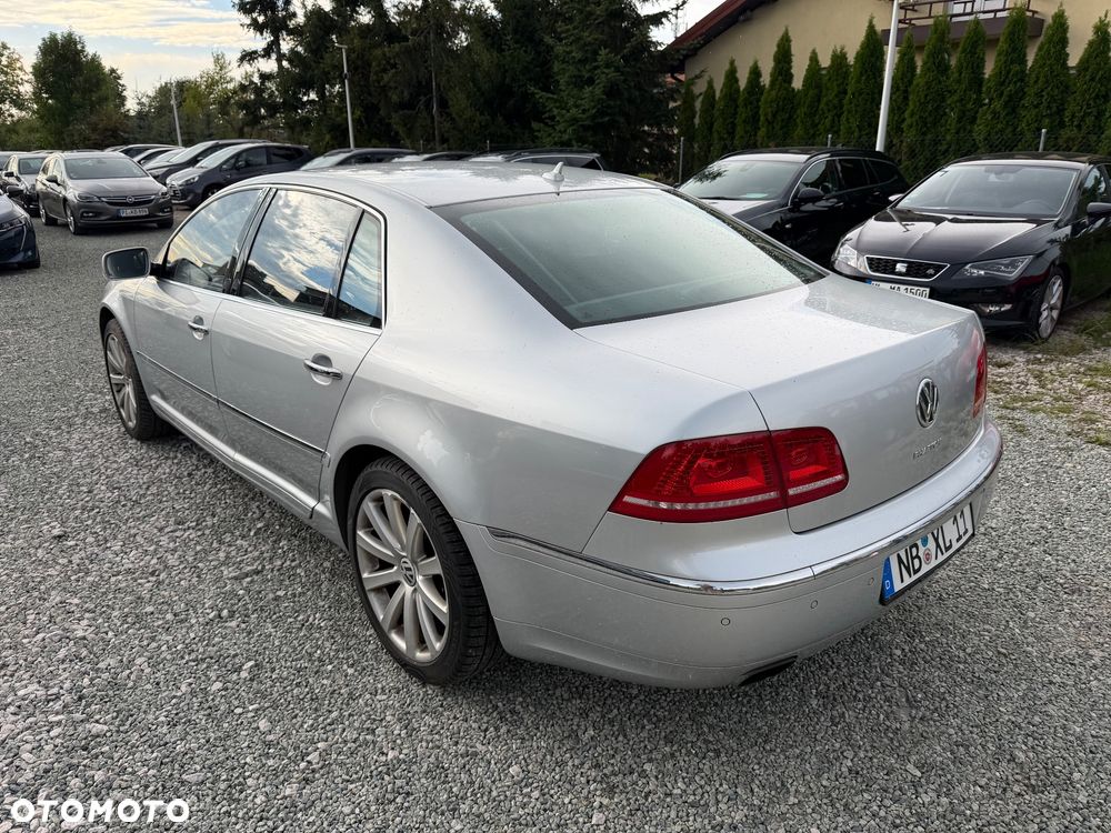 Volkswagen Phaeton 4.2 V8 4MOTION Automatik (5 Sitzer) - 16