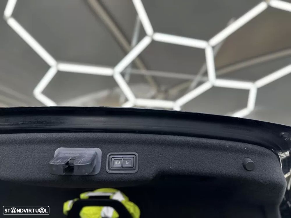 Audi A8 3.0 TDI V6 quattro Clean Exclusive - 8