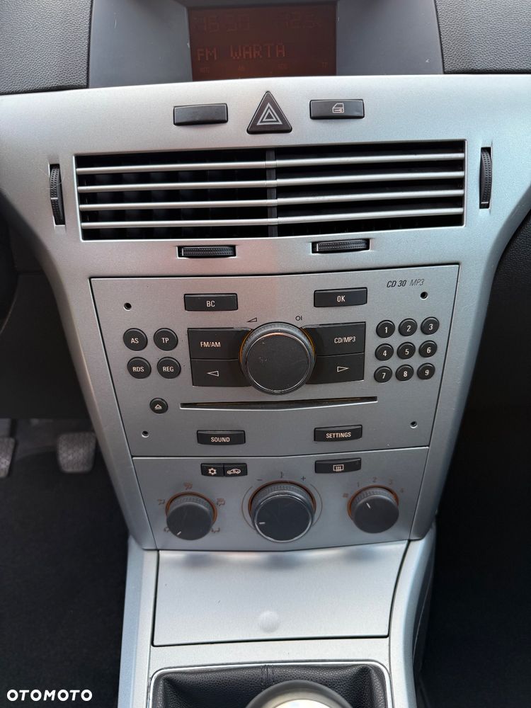 Opel Astra GTC 1.4 Catch me now - 19