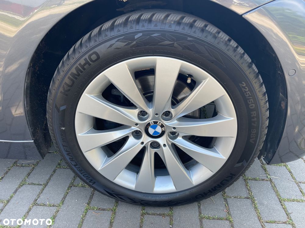 BMW Seria 3 320i - 35