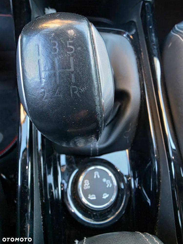 Peugeot 2008 e-HDi FAP 92 STOP & START Allure - 19