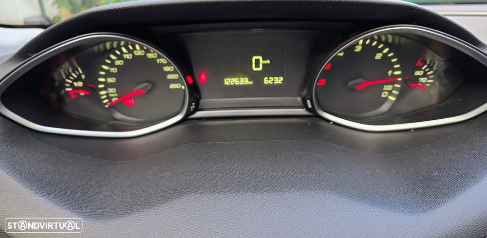 Peugeot 308 SW 1.6 BlueHDi Style - 26