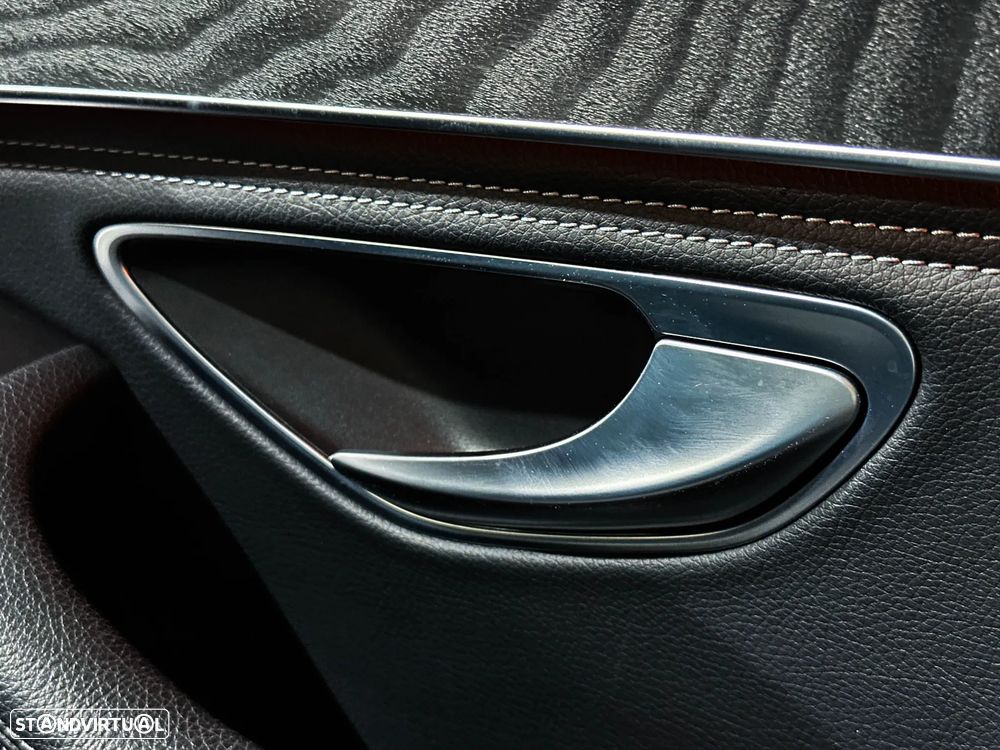 Mercedes-Benz C 350 e T 7G-TRONIC AMG Line - 32