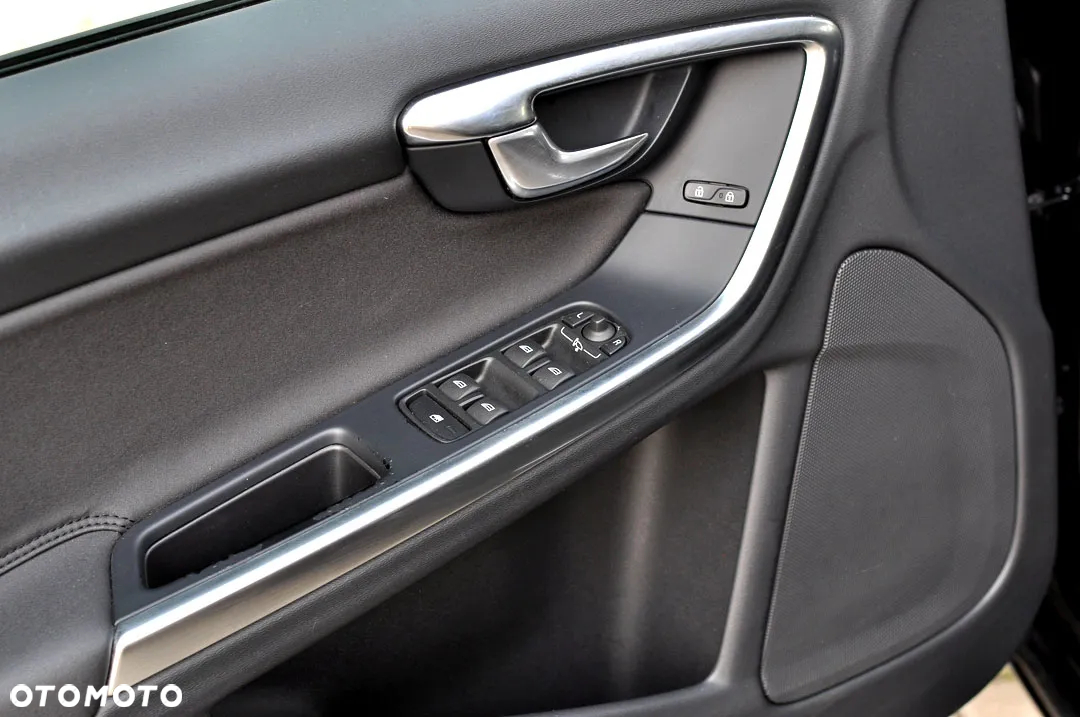 Volvo V60 D3 Geartronic Summum - 5
