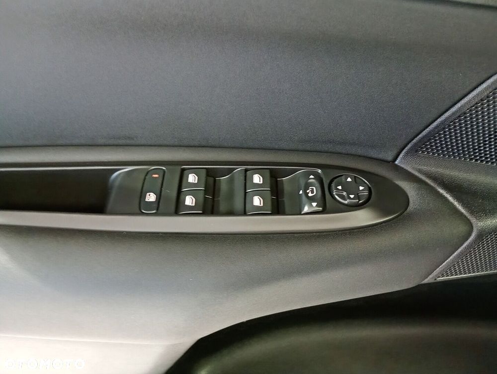 Citroën C4 1.2 PureTech Feel - 24