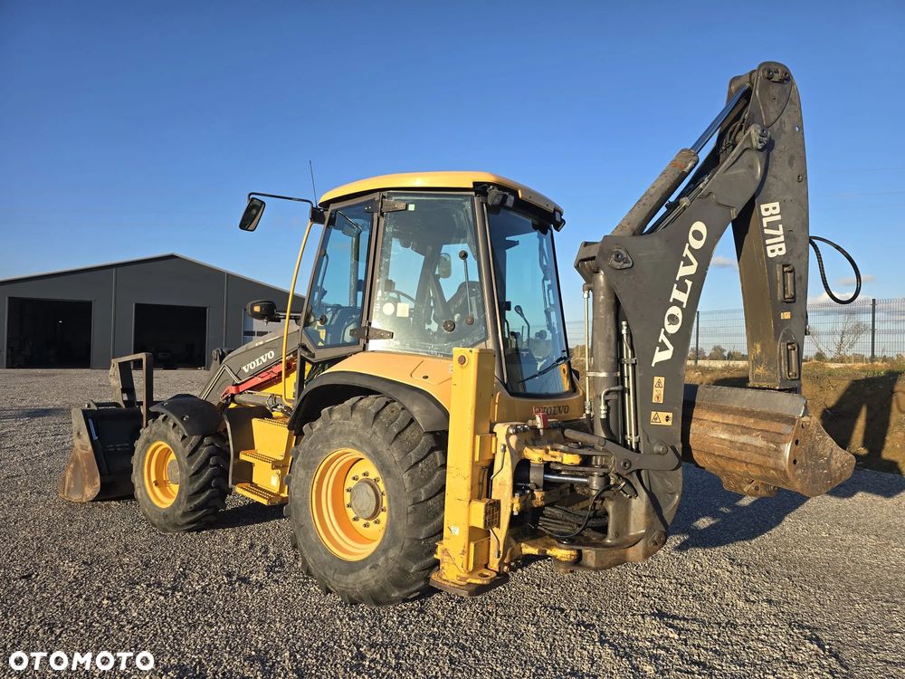 Volvo BL71B - 1