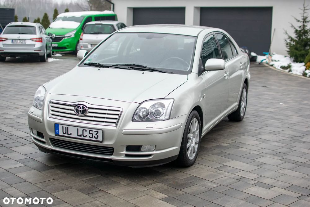Toyota Avensis - 31