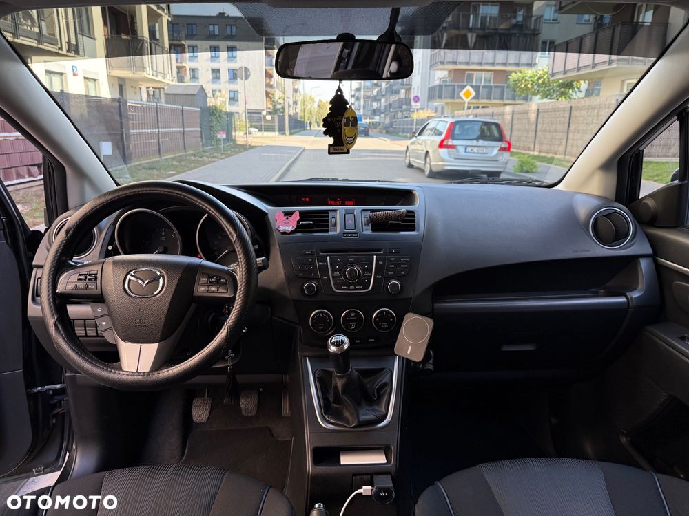 Mazda 5 - 6