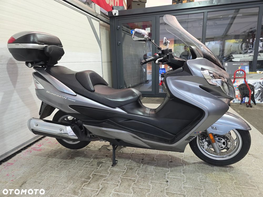 Suzuki Burgman - 16