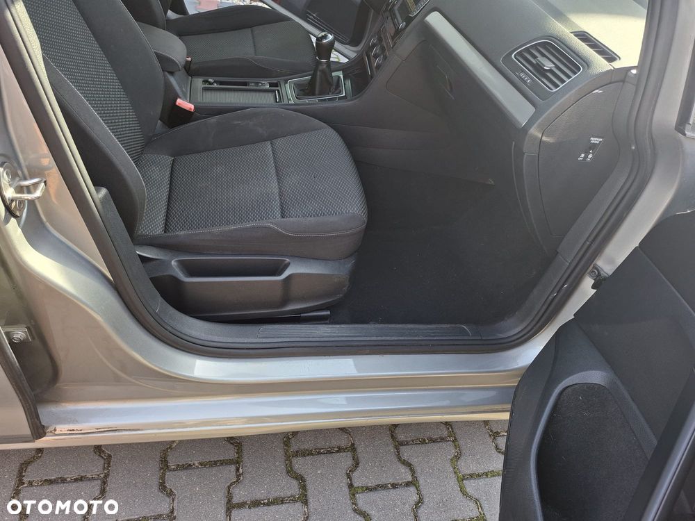 Volkswagen Golf 1.6 TDI (BlueMotion Technology) Comfortline - 19