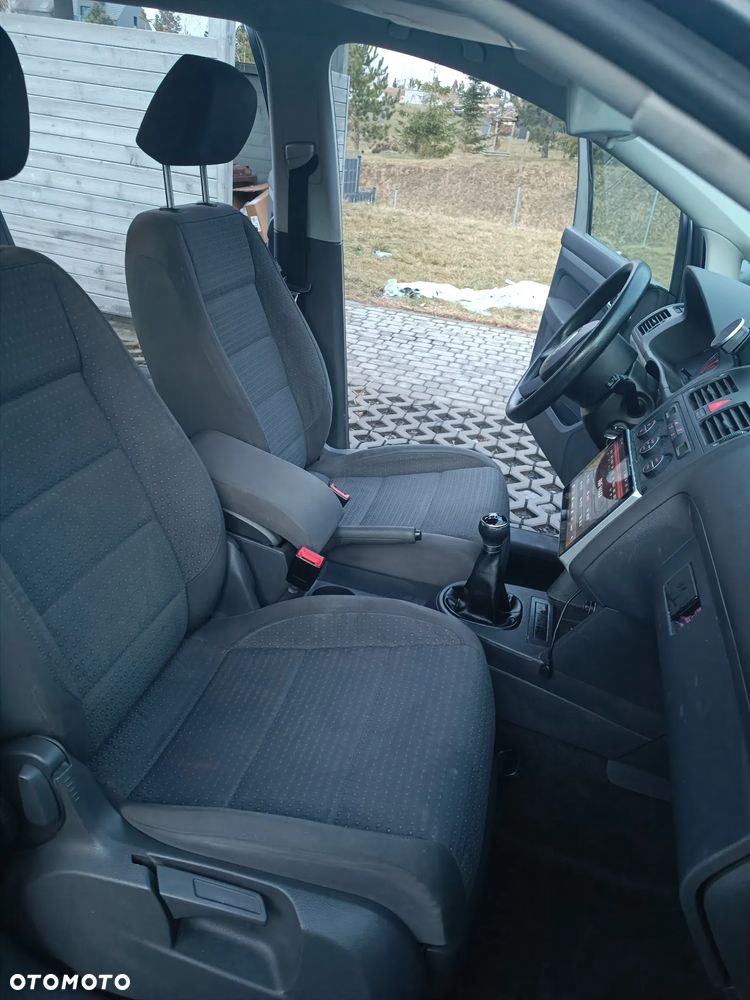 Volkswagen Touran 2.0 TDI DPF Comfortline - 8