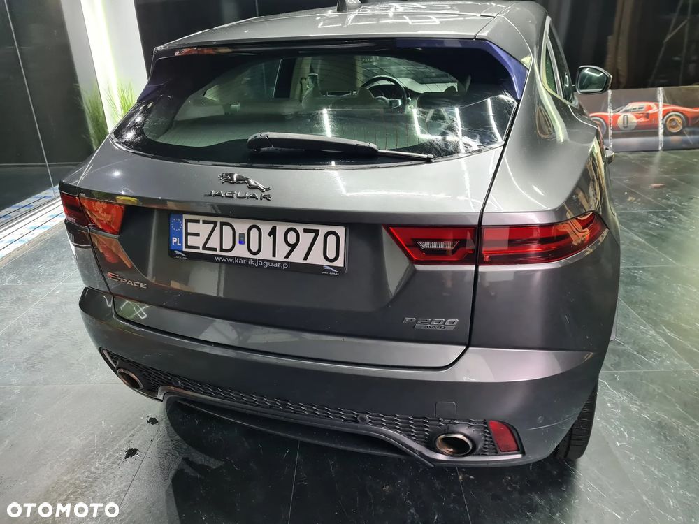 Jaguar E-Pace 2018 photo 5