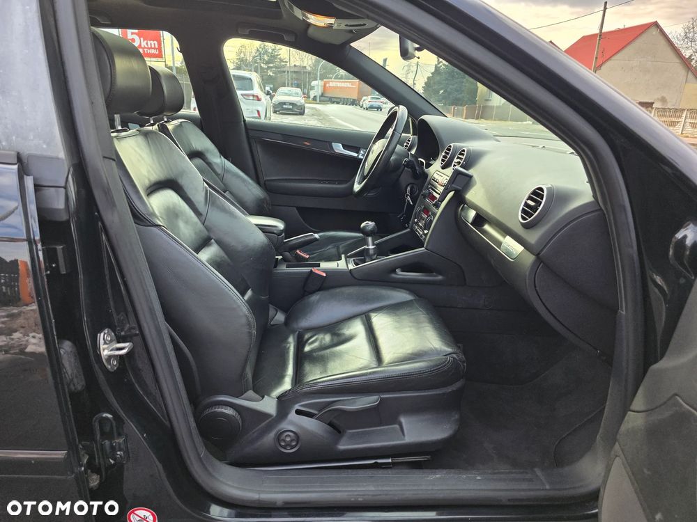 Audi A3 Sportback 2.0 TDI DPF quattro Attraction - 10