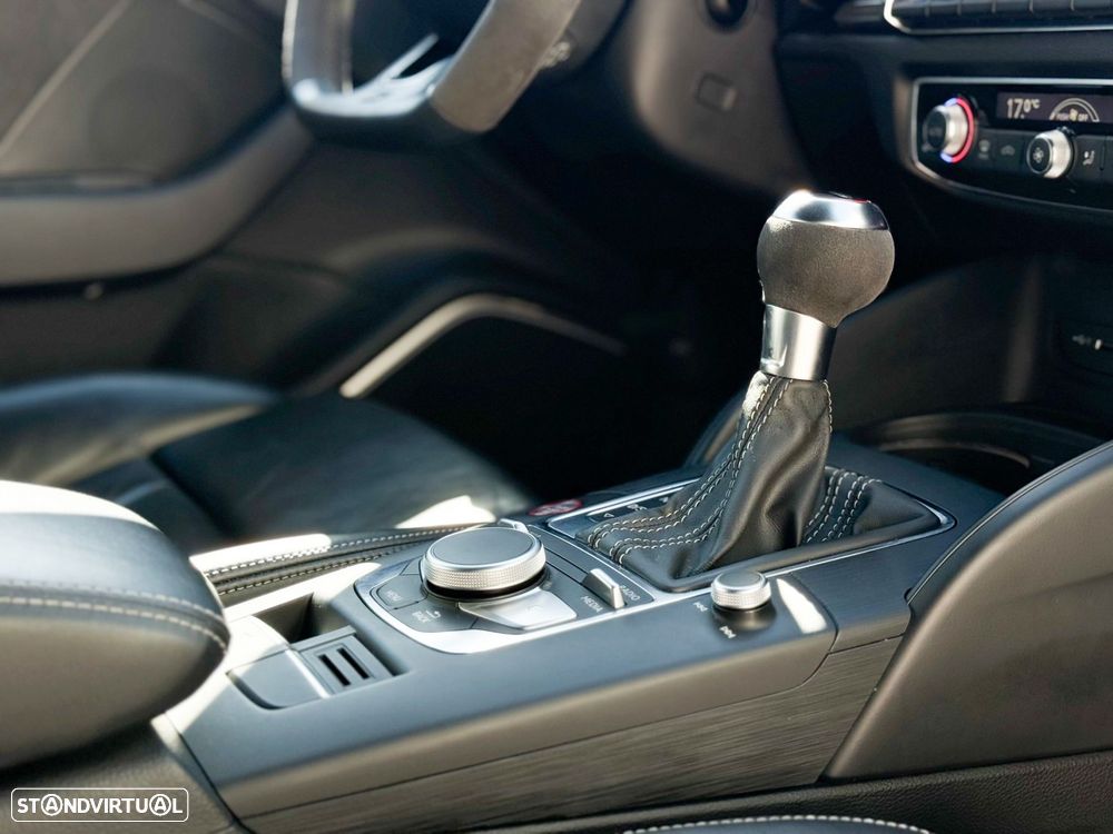 Audi RS3 Sportback 2.5 TFSI quattro S tronic - 52