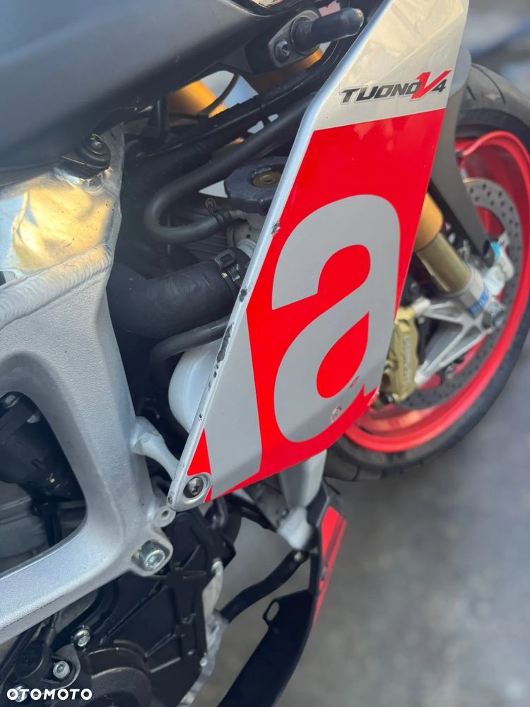 Aprilia Tuono - 9