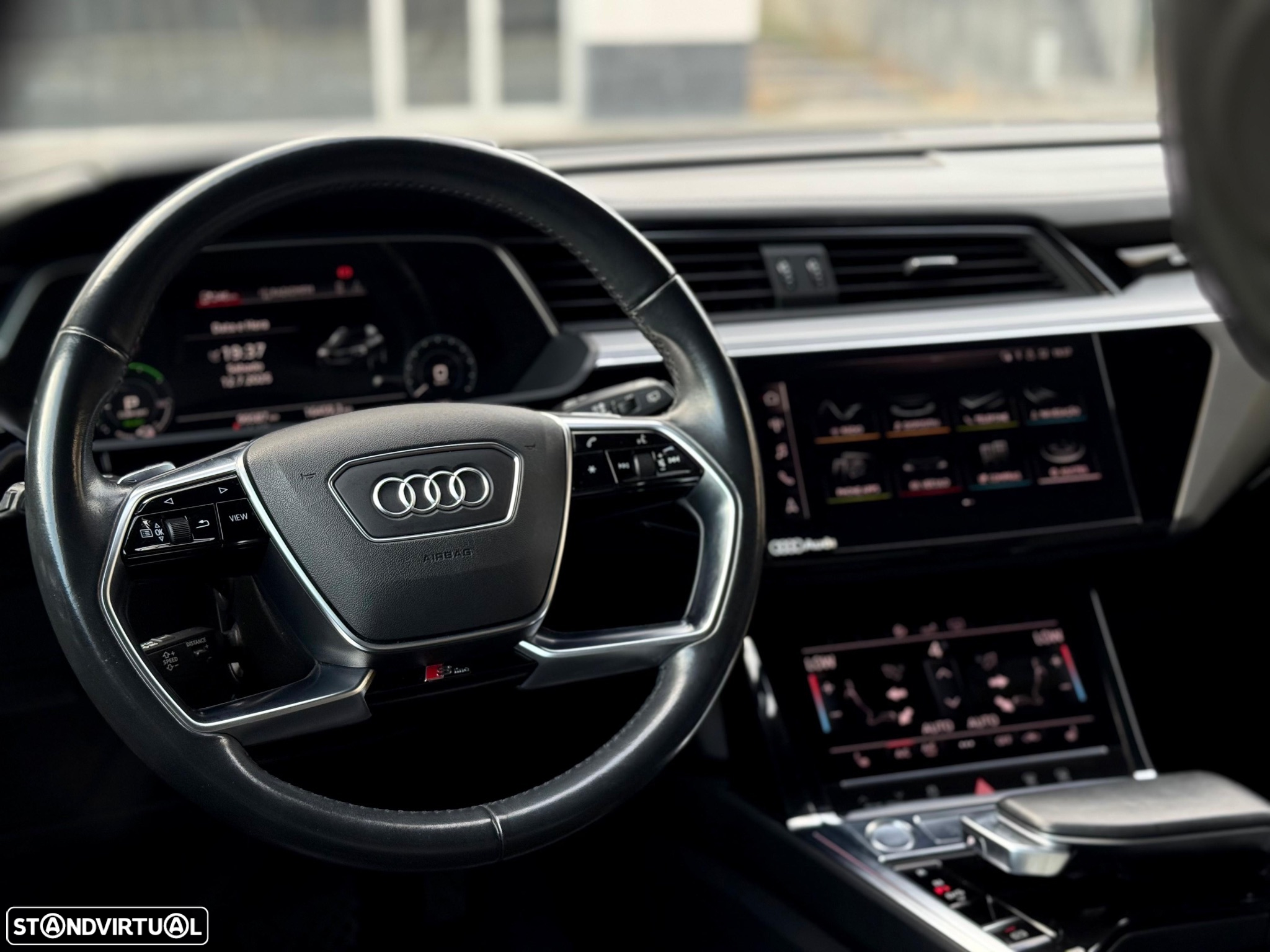 Audi e-tron 55 quattro S line - 4
