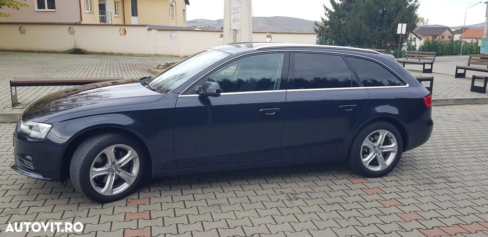 Audi A4 Avant 2.0 TDI DPF multitronic Ambiente - 2