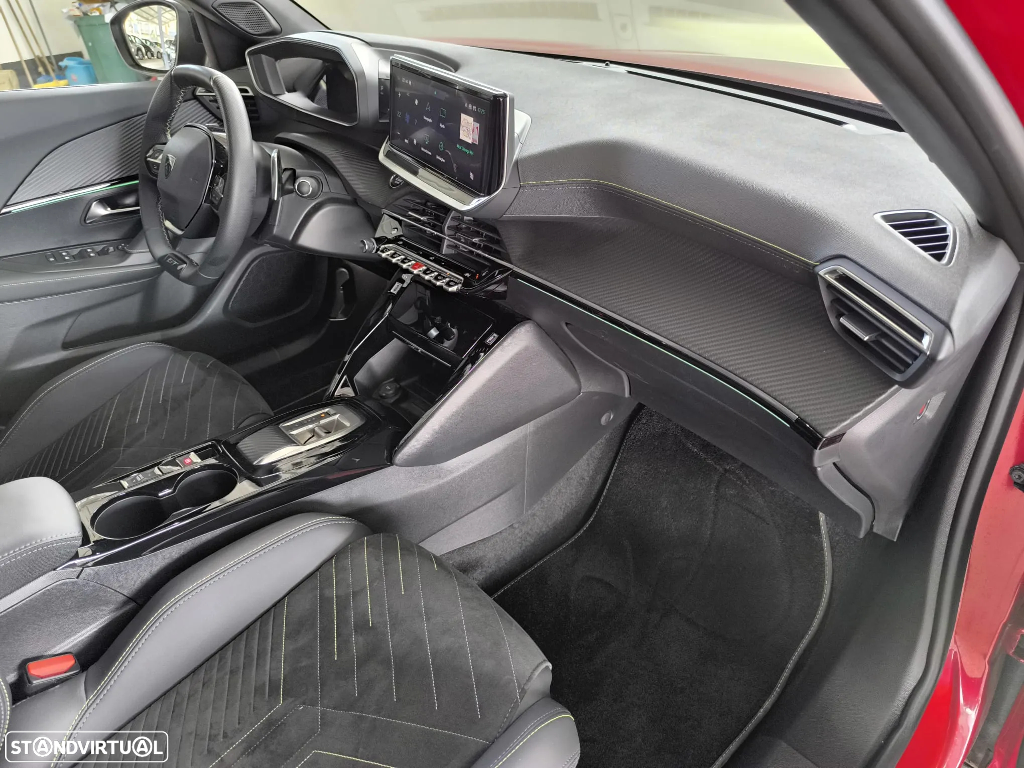 Peugeot 2008 1.2 PureTech GT EAT8 - 25
