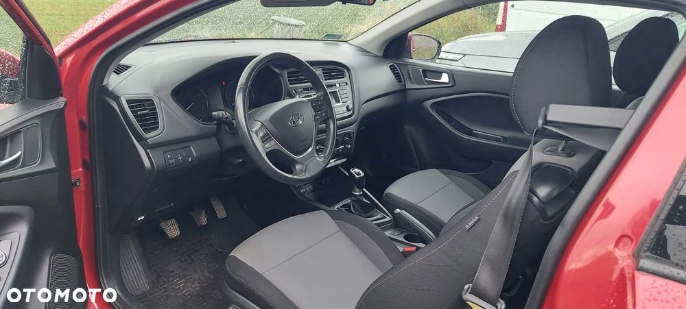 Hyundai i20 1.4 Comfort - 25