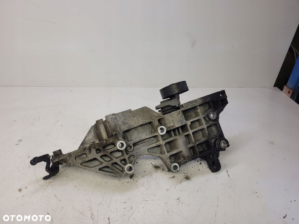 ŁAPA ALTERNATORA AUDI VW 03L903143D ORYGINAŁ ! - 4