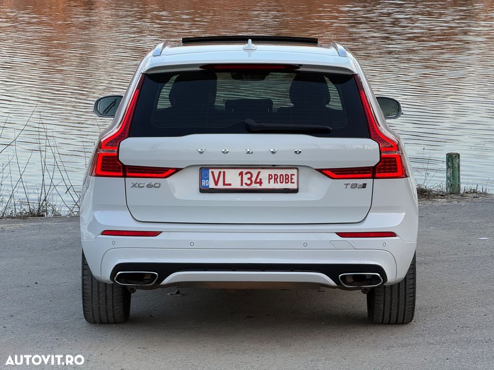 Volvo XC 60 T8 Twin Engine AWD R-Design - 4