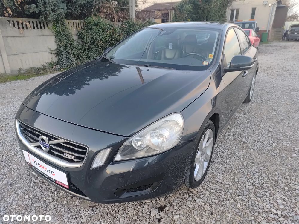 Volvo S60 D4 Geartronic Momentum - 3