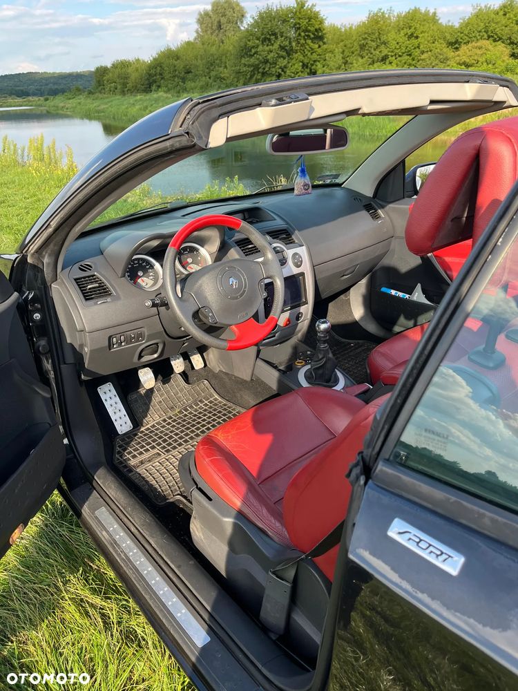 Renault Megane 2.0 Turbo Dynamique - 11