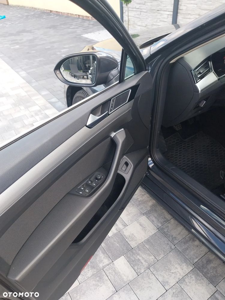Volkswagen Passat 2.0 TDI SCR Comfortline - 7