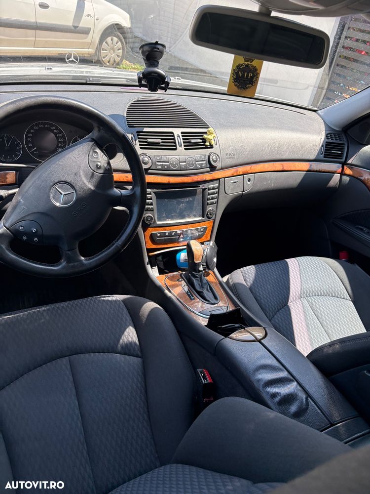 Mercedes-Benz E - 13