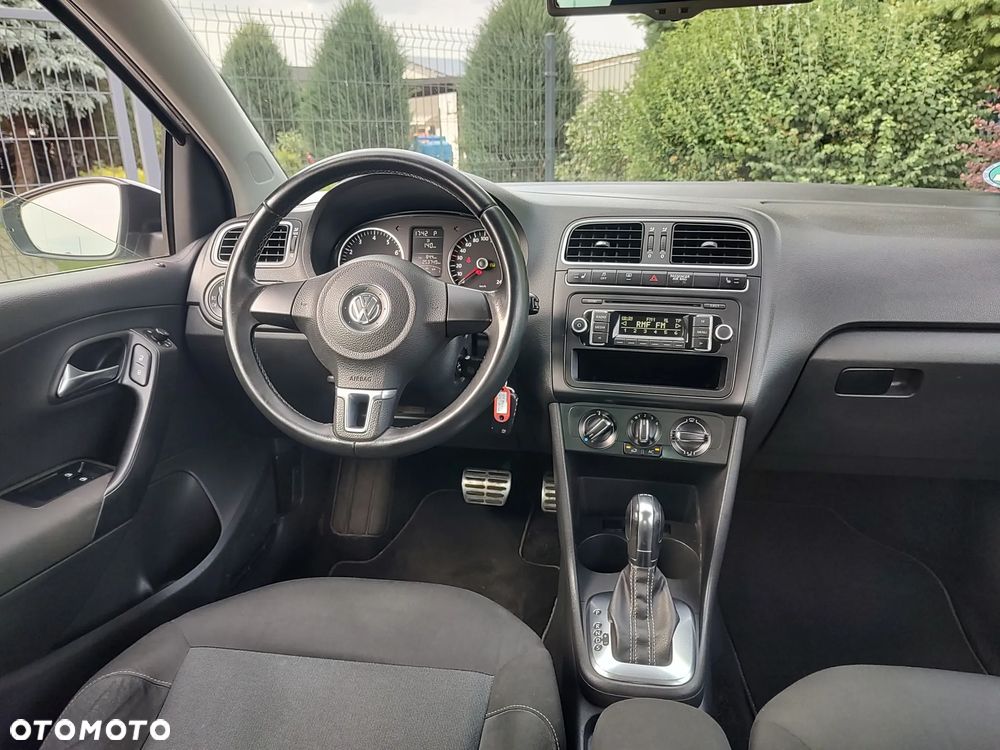 Volkswagen Polo 1.4 16V Highline DSG - 7