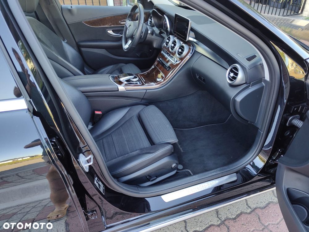 Mercedes-Benz Klasa C 220 d 9G-TRONIC - 20