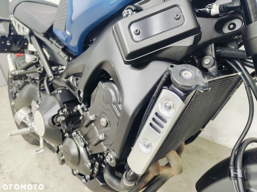 Yamaha XSR - 6