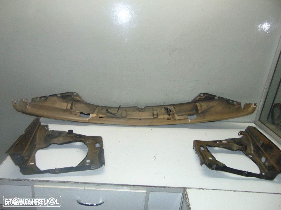 volvo 244 frente de chapa +mascara de farois - 1