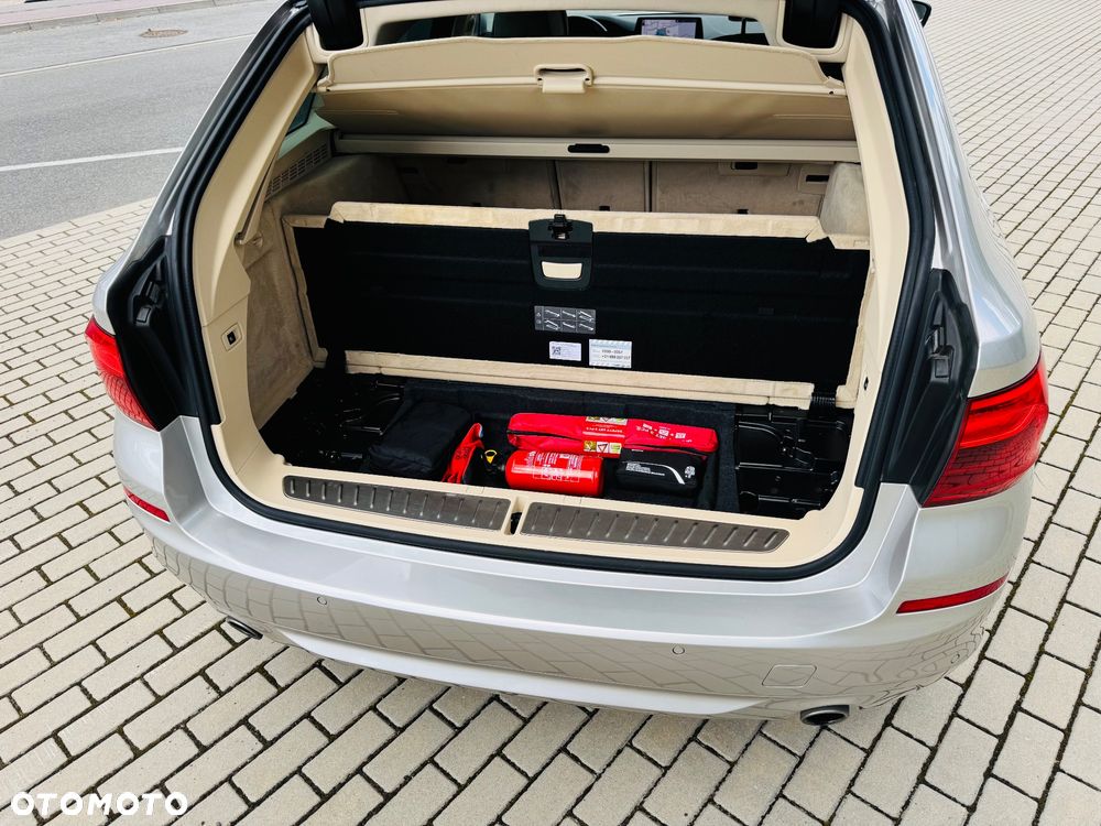 BMW Seria 5 518d - 21