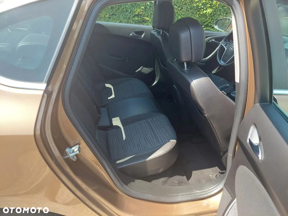 Opel Astra IV 1.4 T Executive - 10