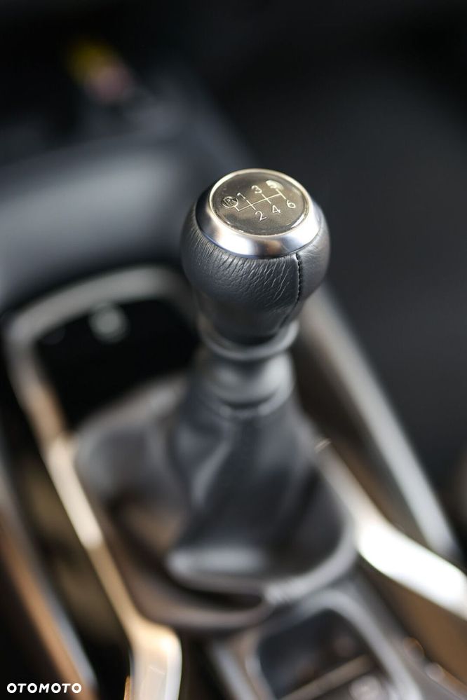 Toyota Corolla 1.5 Style - 37