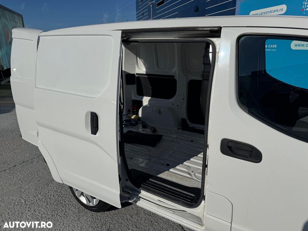 Nissan NV200 - 10