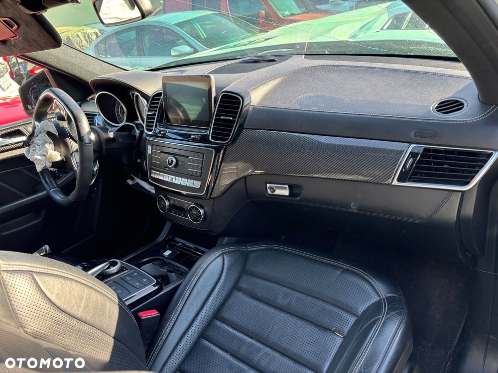 Mercedes-Benz GLE - 31