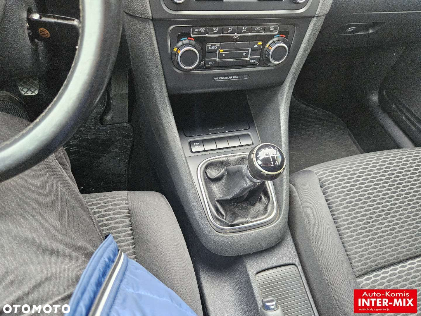 Volkswagen Golf - 24