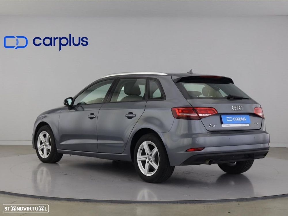 Audi A3 Sportback 1.6 TDI - 5