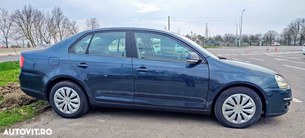 Volkswagen Jetta 1.9 TDI Comfortline DSG - 4