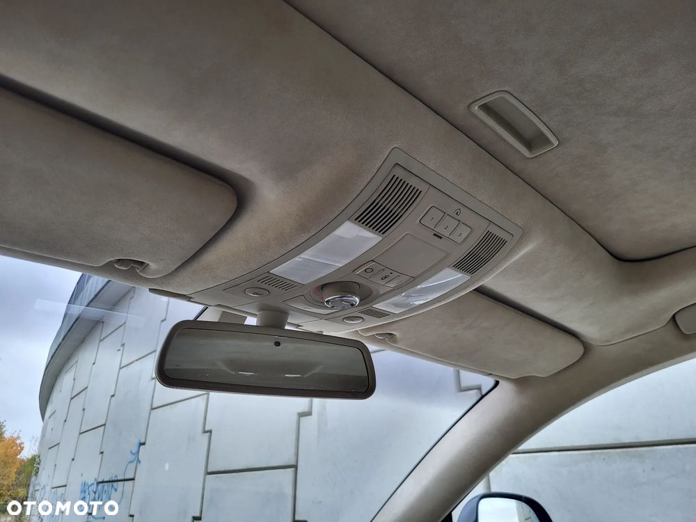 Audi A8 4.2 TDI Quattro - 11