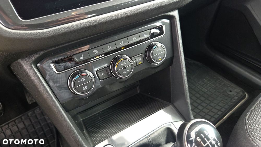 Volkswagen Tiguan - 22