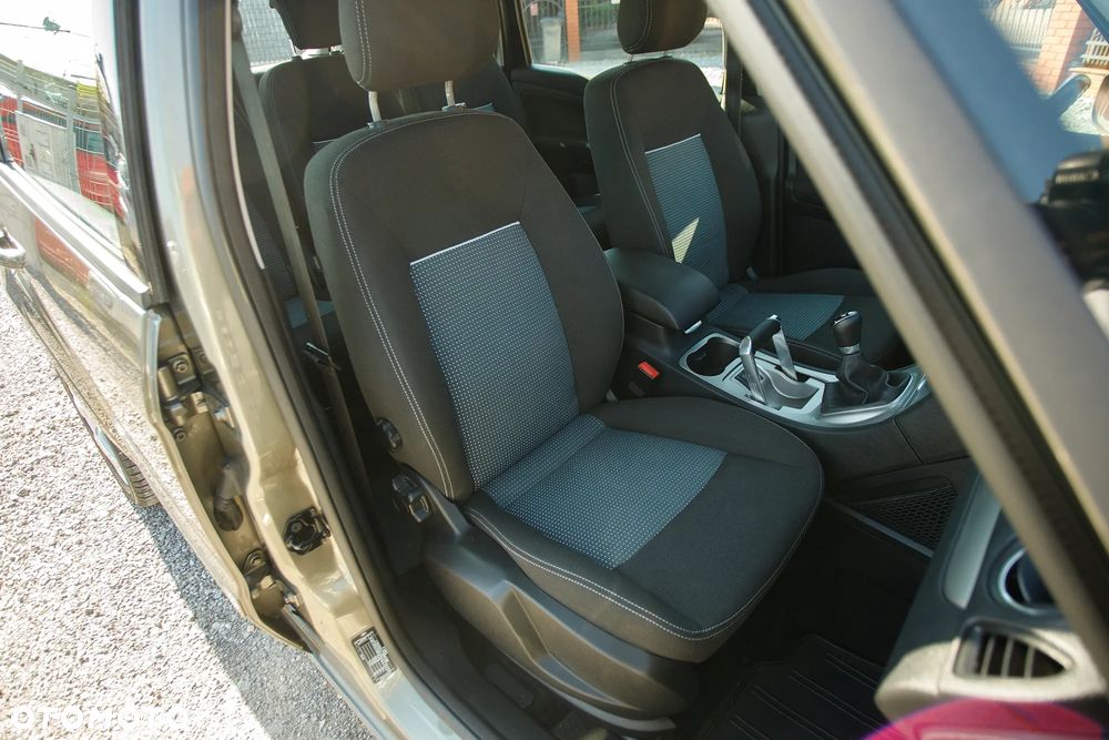Ford Galaxy 2.0 FF Titanium - 34